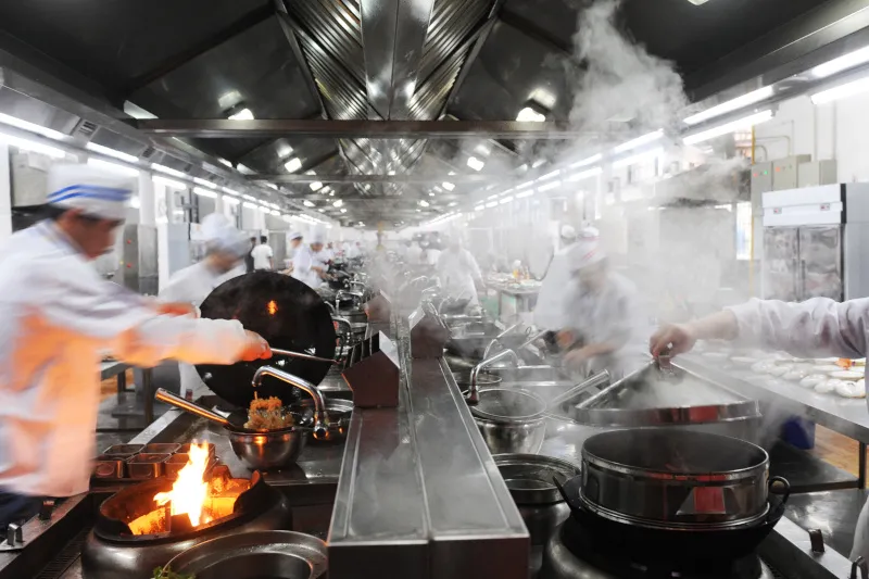 상업용 주방에서 적외선 카메라를 활용한 화재 안전 강화 및 식품 품질 향상